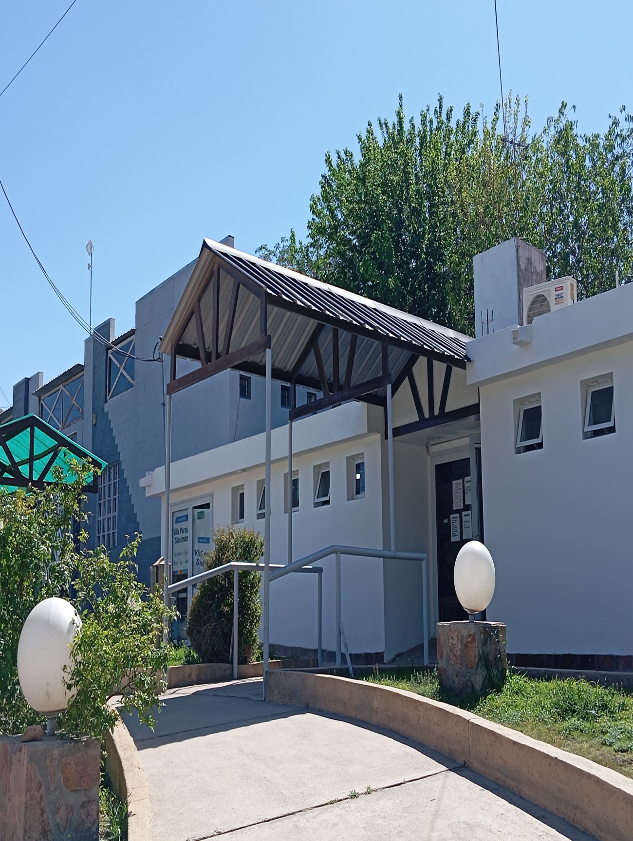 Dispensario Dr. Ren� Favaloro - Lateral 02